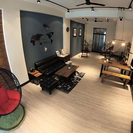 客梢 Cushare Apartment Tainan Luaran gambar
