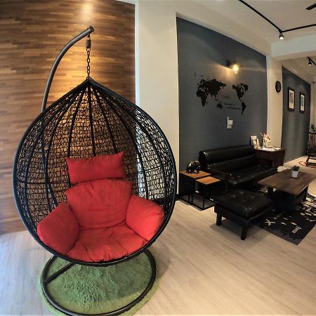 客梢 Cushare Apartment Tainan Luaran gambar
